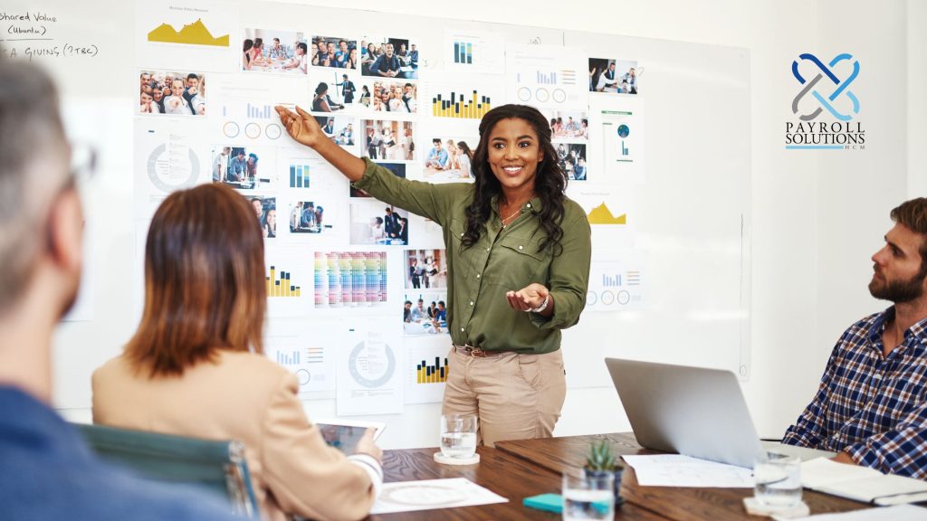 A women presenting how to balance books, Payroll, and HR management